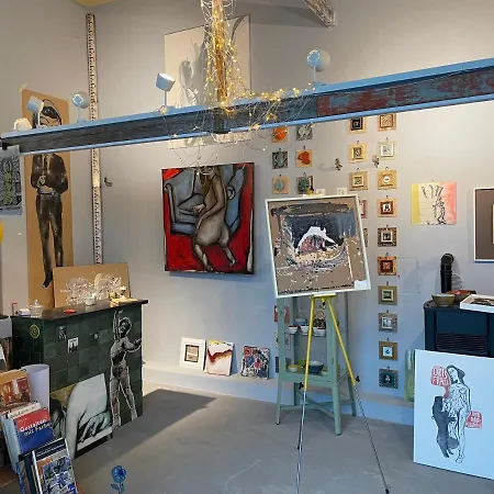 Emilie With Parking Historic Center *