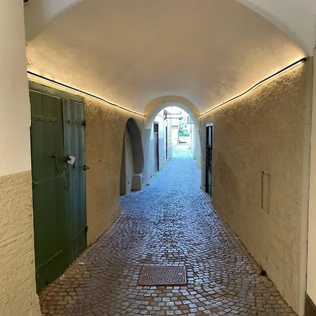 Emilie With Parking Historic Center *