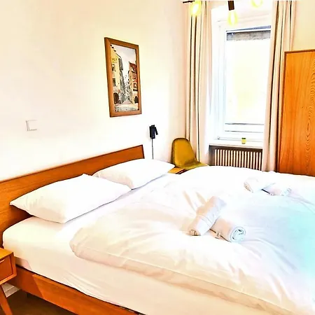 Apartment Emilie With Parking Historic Center *