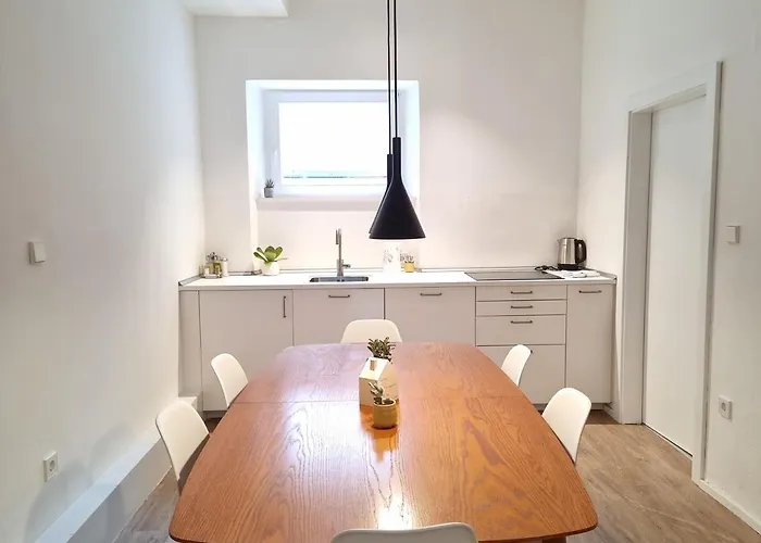 Emilie With Parking Historic Center 公寓 *