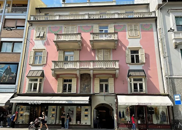 Emilie With Parking Historic Center *