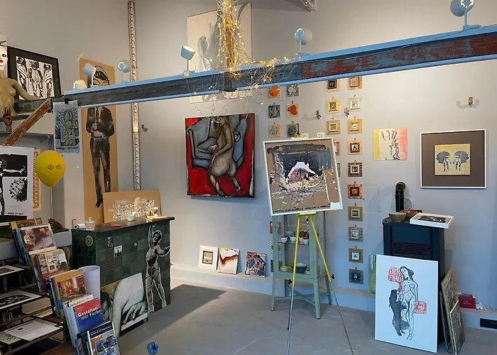 Emilie With Parking Historic Center *