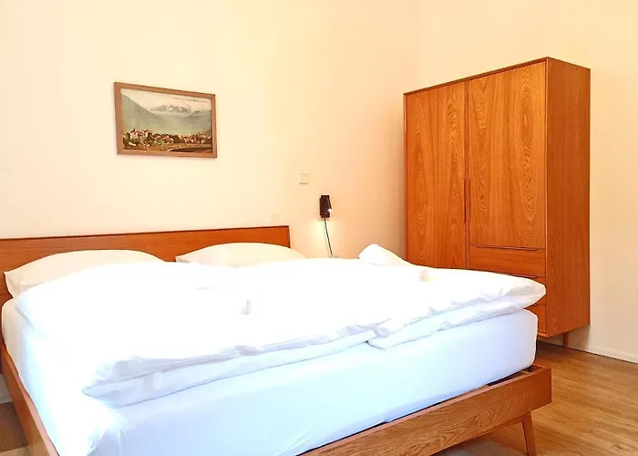 Emilie With Parking Historic Center *