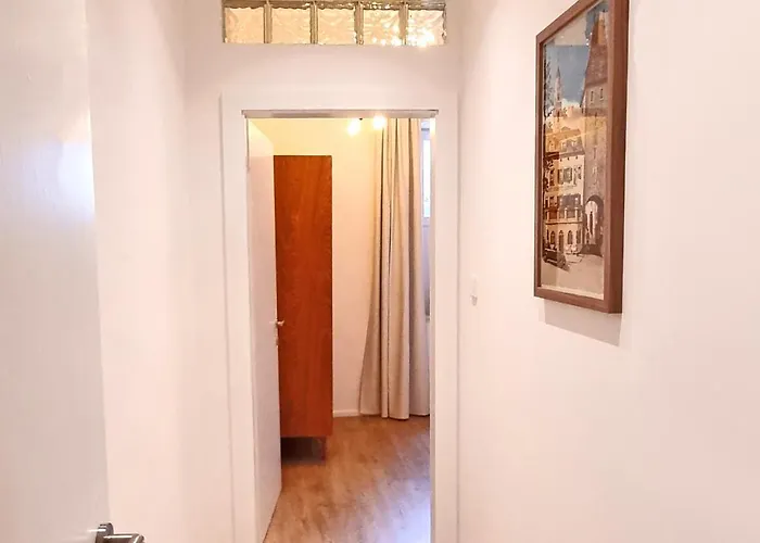 Emilie With Parking Historic Center